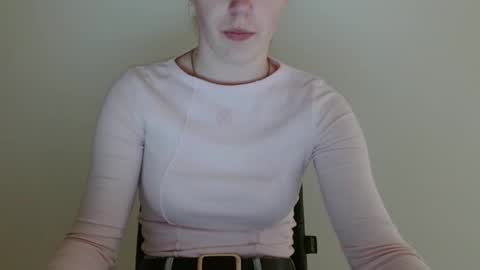 Vivian online show from 04/29/26, 12:42