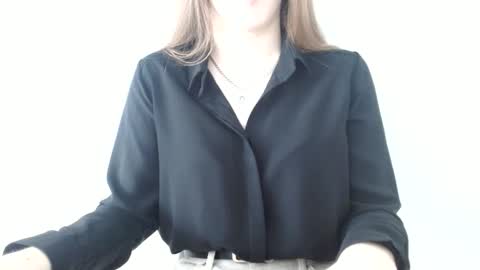 Snapshot of love_vivian chatting on 06/09/26, 10:05 Vivian online show from 06/09/26, 10:05