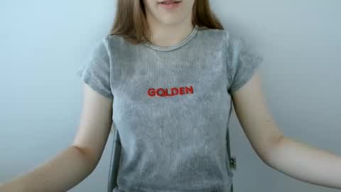 Vivian online show from 06/25/26, 11:04
