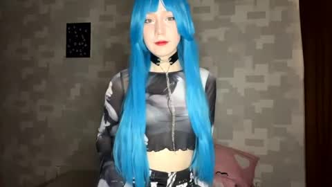 Kim online show from 04/11/26, 12:20