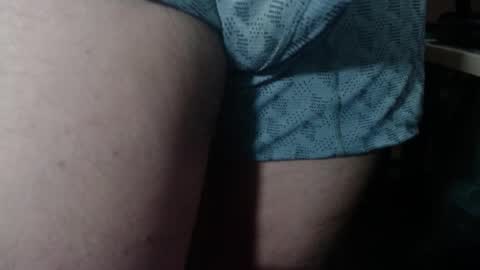 Snapshot of loveandrobotss chatting on 02/18/26, 03:57 Estiven online show from 02/18/26, 03:57