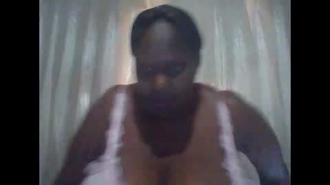 Snapshot of lovebigmelon chatting on 12/15/24, 12:38 Lynn online show from 12/15/24, 12:38