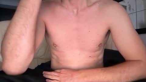 Snapshot of lovecoquin chatting on 01/18/26, 12:36 lovecoquin online show from 01/18/26, 12:36