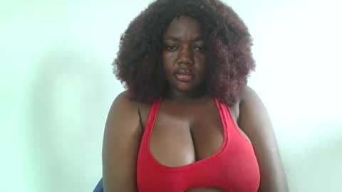 Snapshot of lovecumsluttie chatting on 09/22/25, 11:01 mila online show from 09/22/25, 11:01