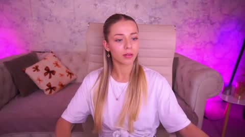 loveedove online show from 05/11/26, 01:17