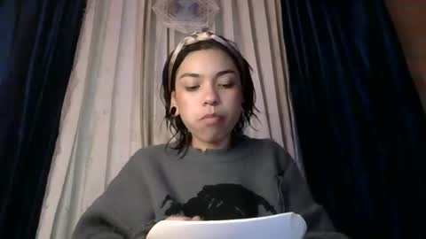 Isabella online show from 12/14/25, 03:01