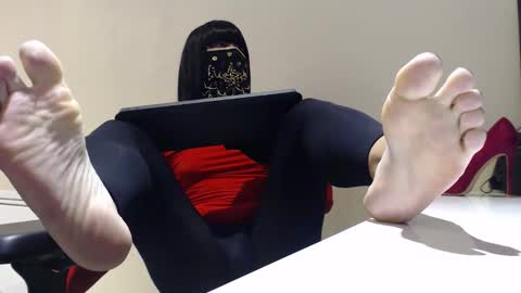 Love feet online show from 12/21/25, 02:46