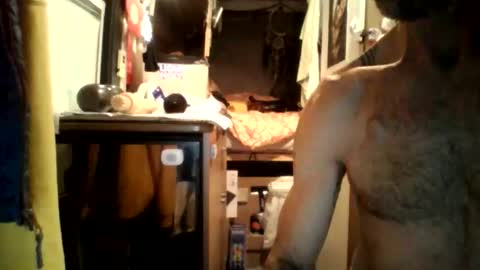 Snapshot of lovefeetcams27 chatting on 10/28/25, 11:07 lovefeetcams27 online show from 10/28/25, 11:07