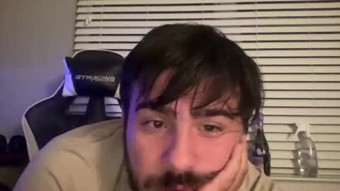 Snapshot of lovefromrose1 chatting on 09/22/25, 03:08 Olivia Rose online show from 09/22/25, 03:08