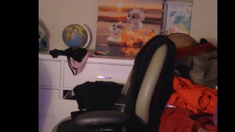 Snapshot of lovefuckingnsucking chatting on 02/06/26, 04:17 Ashley and Leon online show from 02/06/26, 04:17