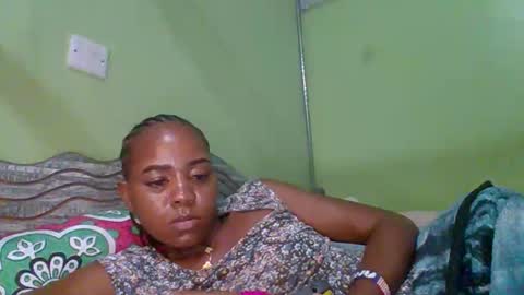 Snapshot of lovegal335 chatting on 12/14/25, 03:50 lovegal335 online show from 12/14/25, 03:50