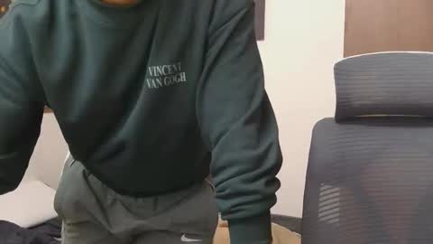 Snapshot of lovehairyindian chatting on 12/05/25, 07:39 Indian hairy online show from 12/05/25, 07:39