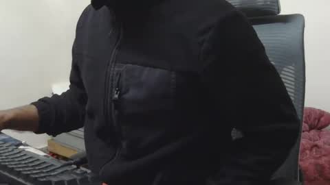 Snapshot of lovehairyindian chatting on 01/07/26, 04:59 Indian hairy online show from 01/07/26, 04:59