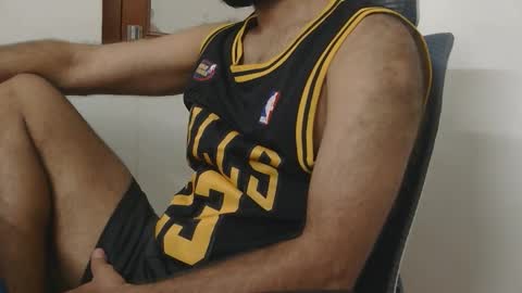 Snapshot of lovehairyindian chatting on 03/09/26, 04:05 Indian hairy online show from 03/09/26, 04:05