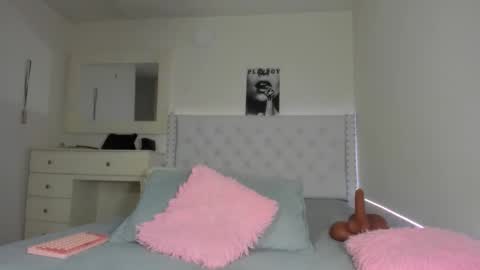 Val online show from 12/05/25, 12:19