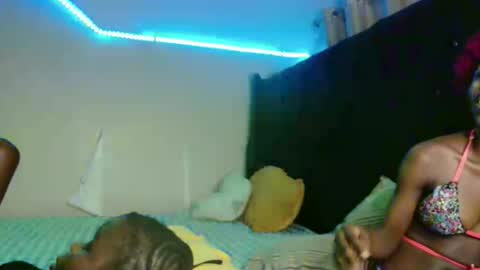 Snapshot of lovelent_shaz chatting on 02/25/26, 06:06 Shaz online show from 02/25/26, 06:06