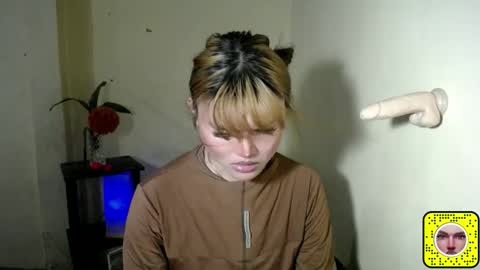 Snapshot of lovelily_xoxo chatting on 04/09/26, 06:19 lovelily_xoxo online show from 04/09/26, 06:19