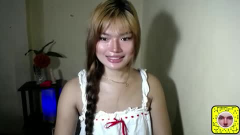 Snapshot of lovelily_xoxo chatting on 04/12/26, 09:42 lovelily_xoxo online show from 04/12/26, 09:42