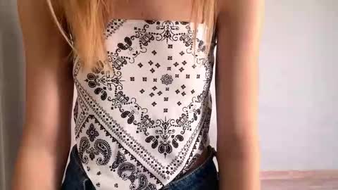 Ella online show from 11/28/25, 06:27