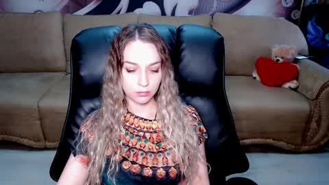 private open online show from 04/02/26, 01:20