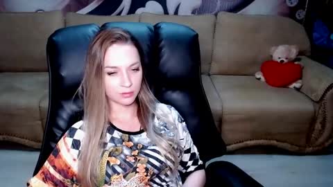 private open online show from 04/28/26, 04:01