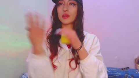 Snapshot of lovely_akira_xwx chatting on 01/09/26, 04:48 Tami online show from 01/09/26, 04:48