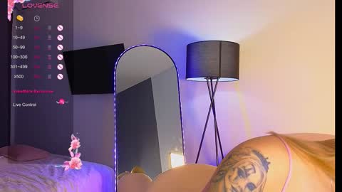 Jenny online show from 11/21/25, 11:20