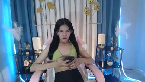 Snapshot of lovely_bellax chatting on 04/29/26, 06:14 BELLA online show from 04/29/26, 06:14