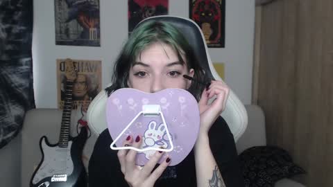 Cassie online show from 01/10/25, 08:37