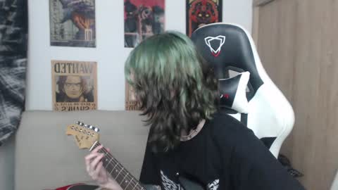 Cassie online show from 01/12/25, 01:32