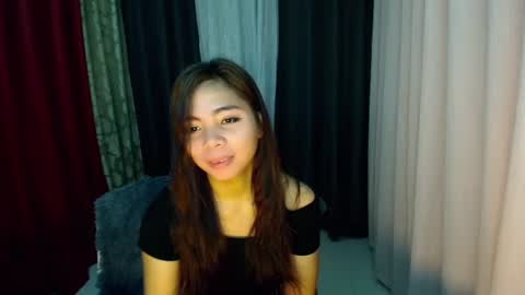 Snapshot of lovely_cummerx chatting on 12/18/24, 12:54 JAM online show from 12/18/24, 12:54