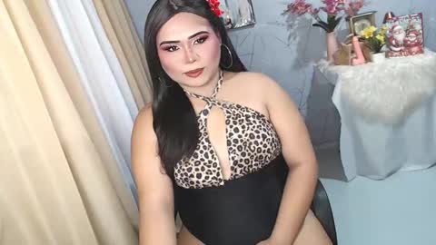 Lovely Dale online show from 12/22/25, 02:41