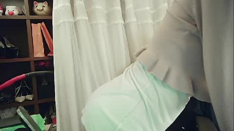 Snapshot of lovely_dana chatting on 02/13/25, 07:42 DANA KIM online show from 02/13/25, 07:42