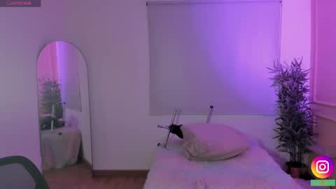Emma online show from 05/05/26, 01:19