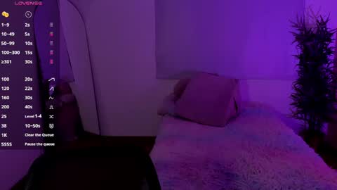 Emma online show from 06/12/26, 01:32