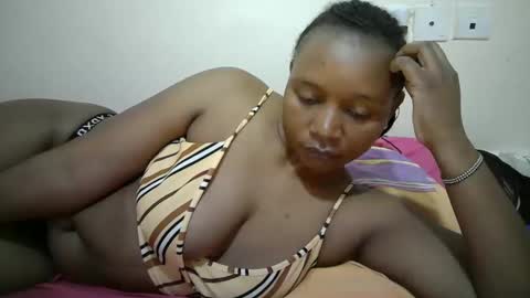 Snapshot of lovely_gee chatting on 05/15/26, 02:40 sexylover online show from 05/15/26, 02:40