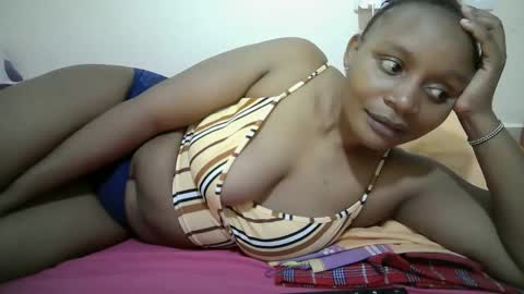 Snapshot of lovely_gee chatting on 05/16/26, 11:31 sexylover online show from 05/16/26, 11:31
