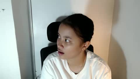 Snapshot of lovely_kiara16 chatting on 05/19/26, 09:04 Kiara online show from 05/19/26, 09:04