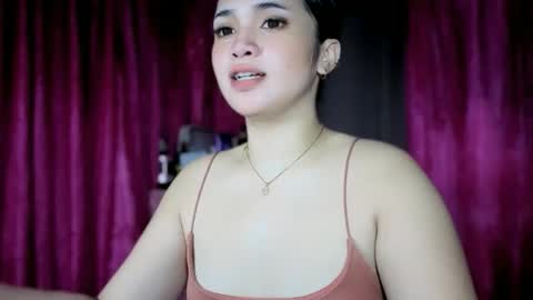Snapshot of lovely_kurtny04 chatting on 05/22/26, 12:11 LOVE online show from 05/22/26, 12:11