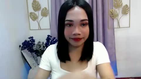 lovely_lianne online show from 11/23/25, 04:40