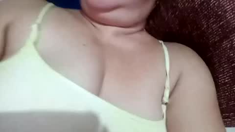 Snapshot of lovely_orchid chatting on 12/23/24, 02:50 lovely_orchid online show from 12/23/24, 02:50