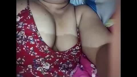 Snapshot of lovely_orchid chatting on 05/20/26, 01:39 lovely_orchid online show from 05/20/26, 01:39