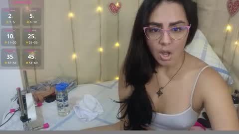Snapshot of lovely_trix_ chatting on 04/11/26, 04:00 Trix online show from 04/11/26, 04:00