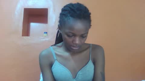 Lovely yvonne online show from 10/17/25, 10:51