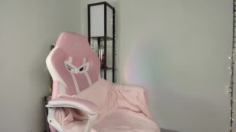 lovelycaroll online show from 01/19/25, 12:17