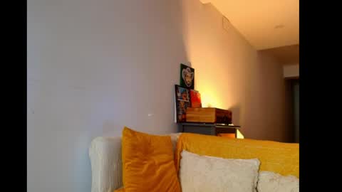 lovelycaroll online show from 05/16/26, 04:17