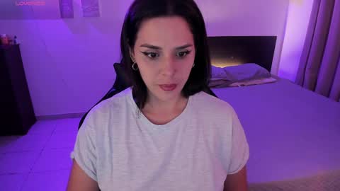 Snapshot of lovelydollyxx_ chatting on 04/16/26, 12:28 lovely online show from 04/16/26, 12:28