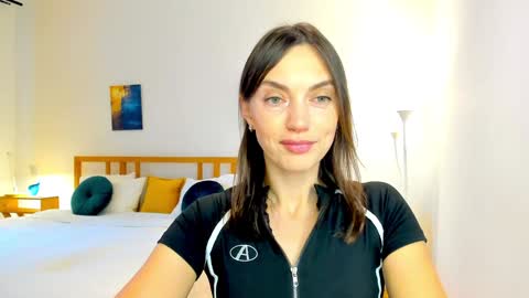 Snapshot of lovelyeemia chatting on 12/02/24, 07:03 Mia online show from 12/02/24, 07:03