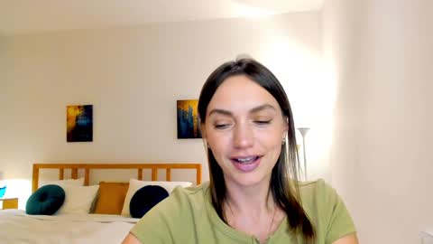 Snapshot of lovelyeemia chatting on 12/07/24, 06:15 Mia online show from 12/07/24, 06:15