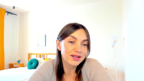 Snapshot of lovelyeemia chatting on 12/09/24, 11:15 Mia online show from 12/09/24, 11:15